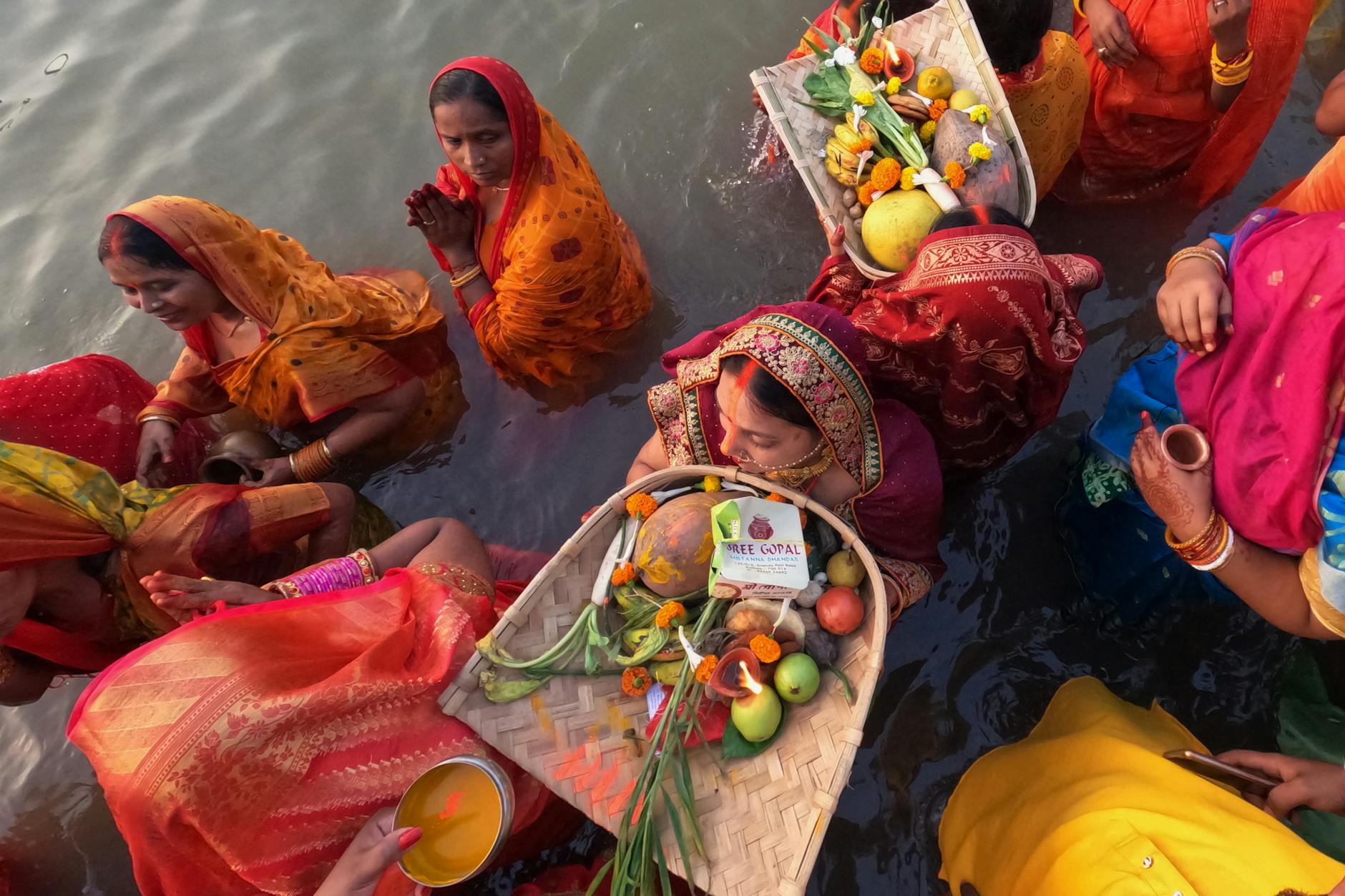 https://www.pexels.com/photo/chhath-story-7-19325779/